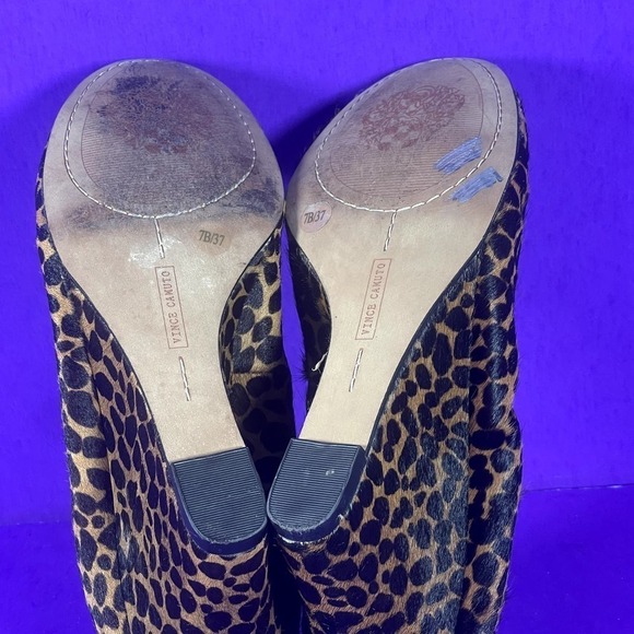 Vince Camuto Women's Elmay Leopard Print Calf Fur Wedge Heel Shoe Size‎ 7 - Picture 7 of 8